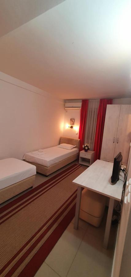Evro Set Hotel Skopje Exterior photo